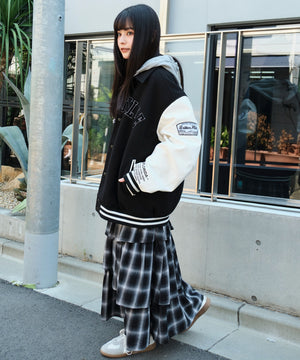 ブラック　モデル：160㎝　L着用