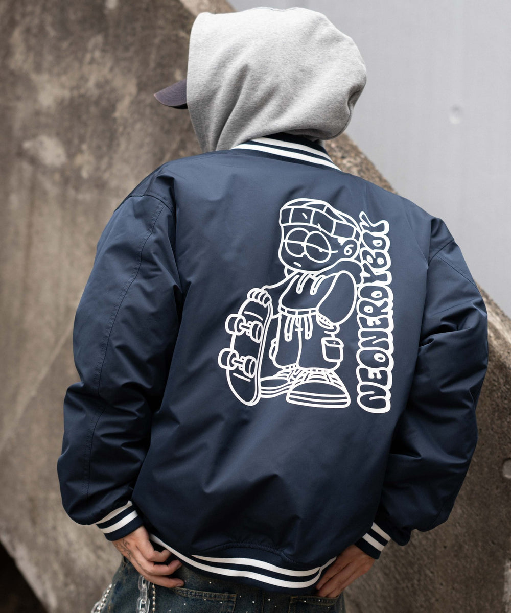 ネイビー モデル：175cm L着用