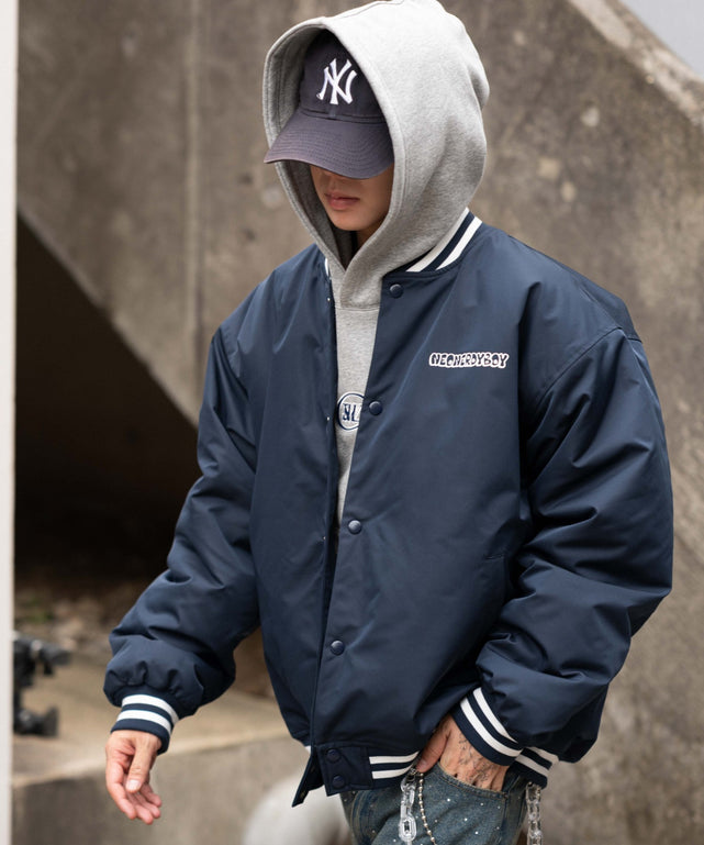 ネイビー モデル：175cm L着用