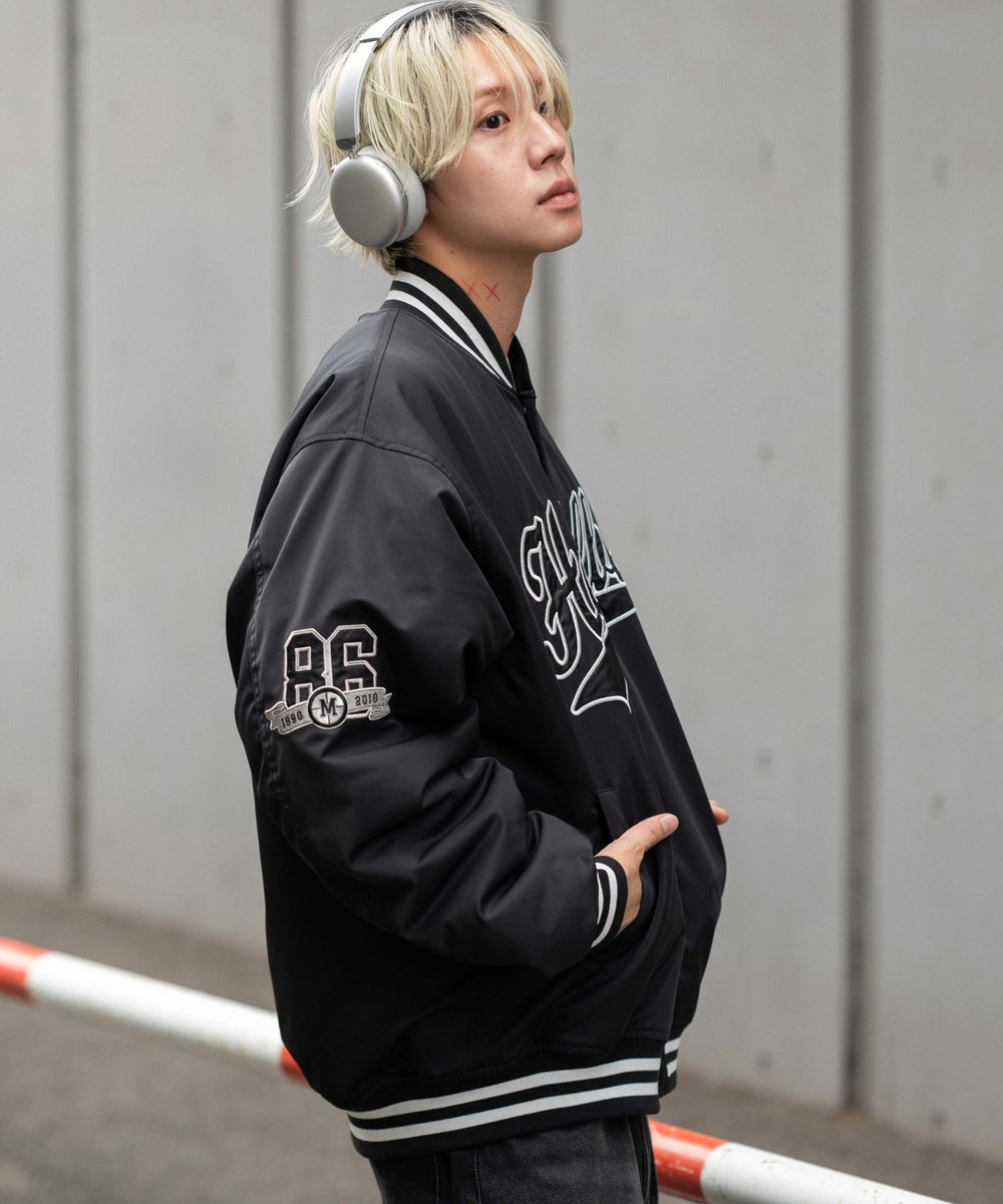 ブラック モデル：175cm L着用