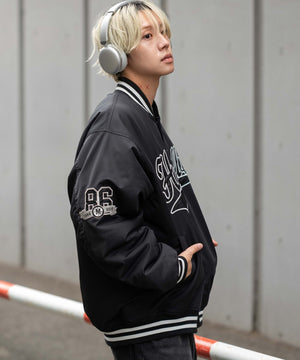 ブラック モデル：175cm L着用