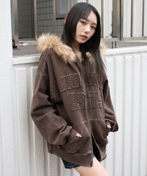 ブラウン　モデル：159cm F着用