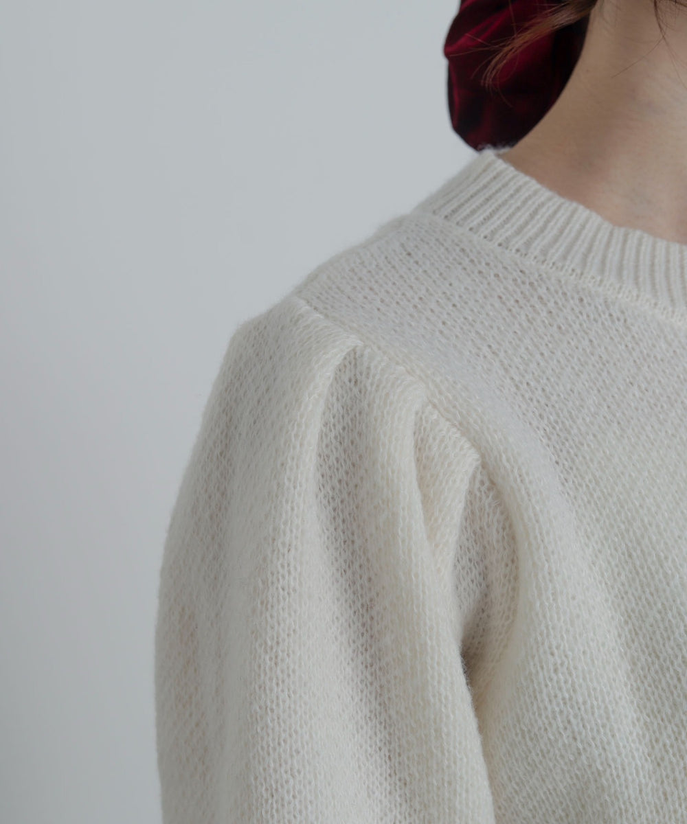 ベロアリボンアップリケタックスリーブニット