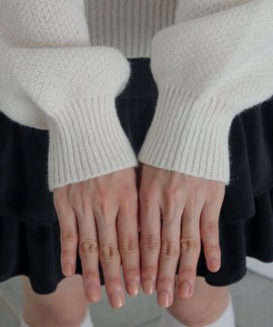 ベロアリボンアップリケタックスリーブニット