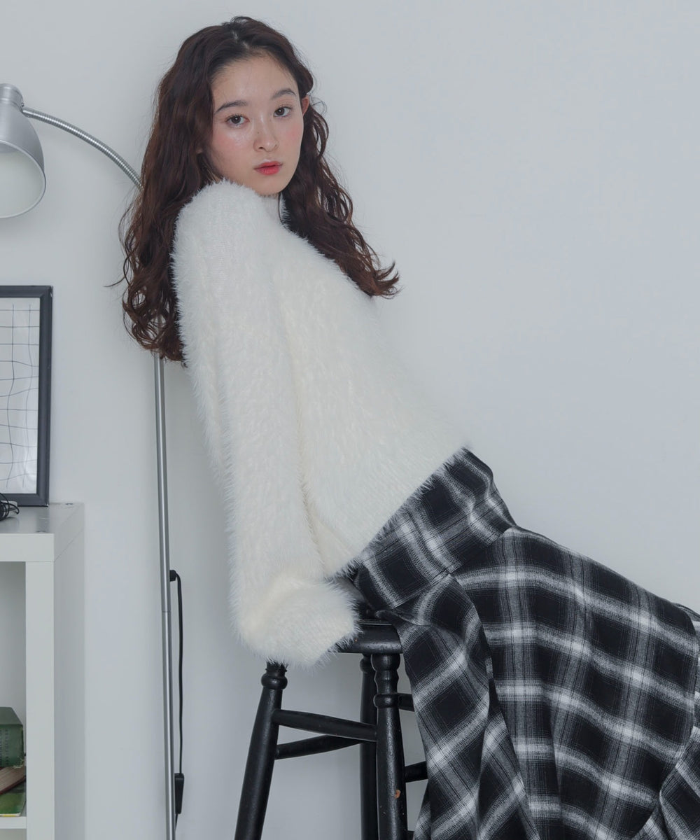 オフホワイト　モデル：163cm F着用