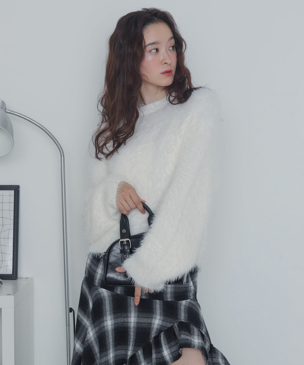 オフホワイト　モデル：163cm F着用