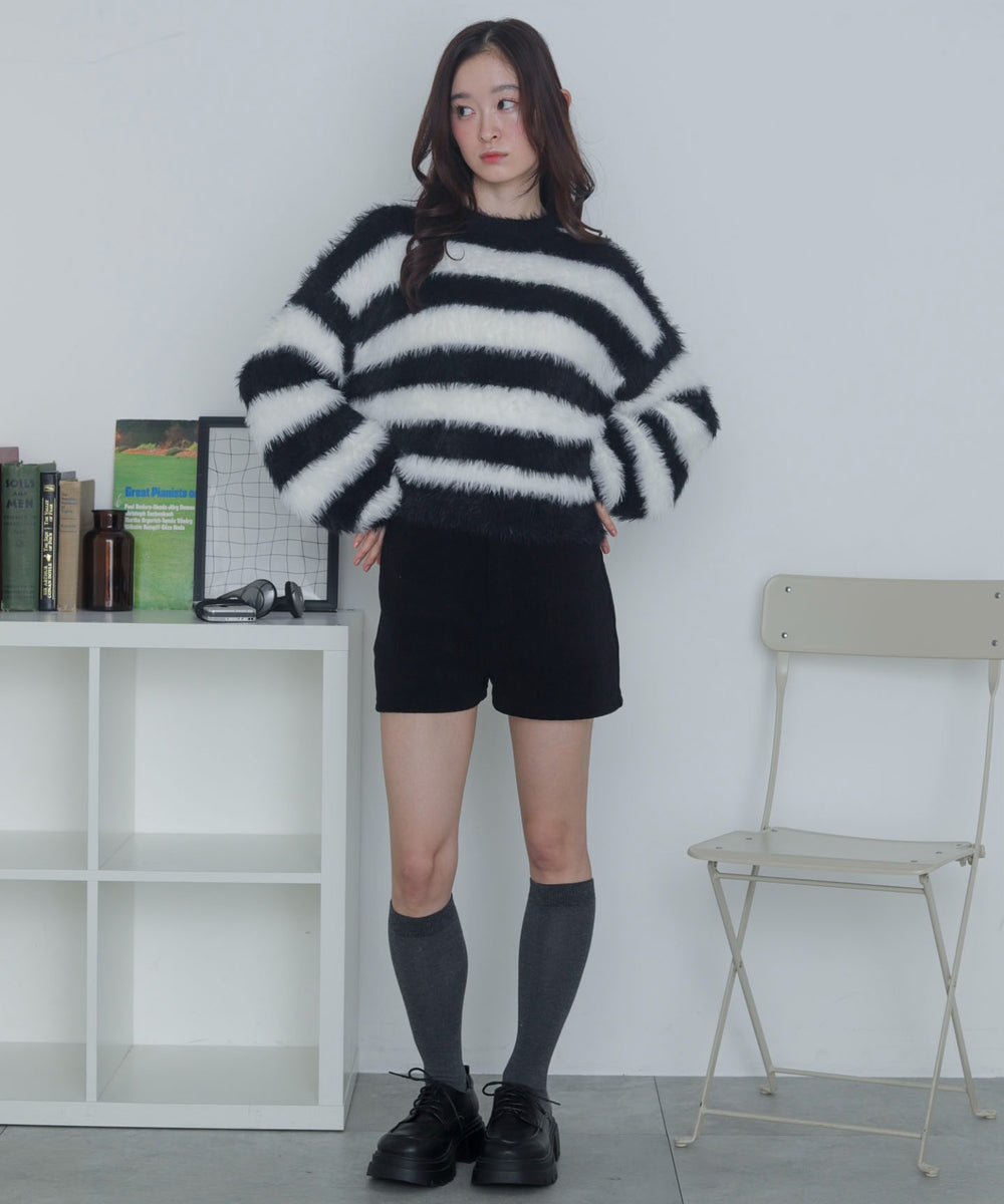 ホワイトボーダー　モデル：163cm F着用