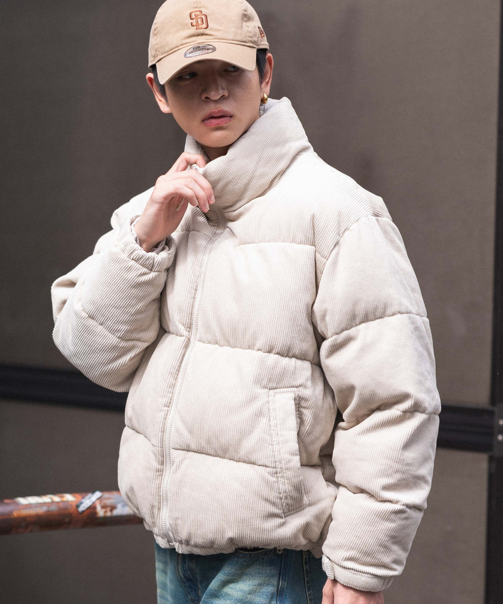 Lベージュ モデル：180cm L着用