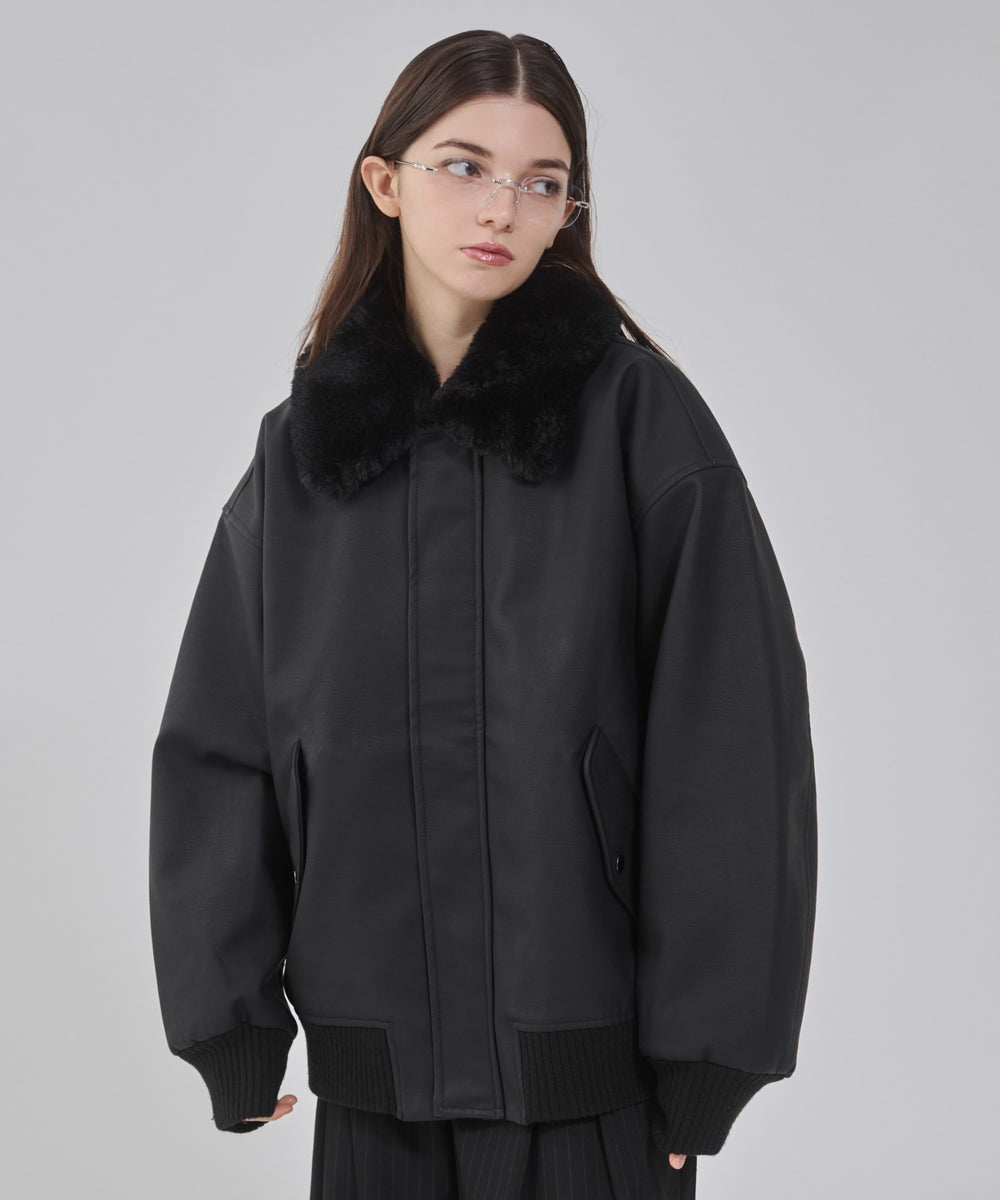 ブラック モデル：162cm L着用