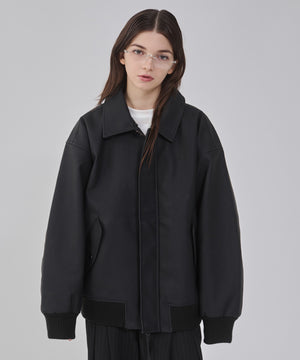 ブラック モデル：162cm L着用