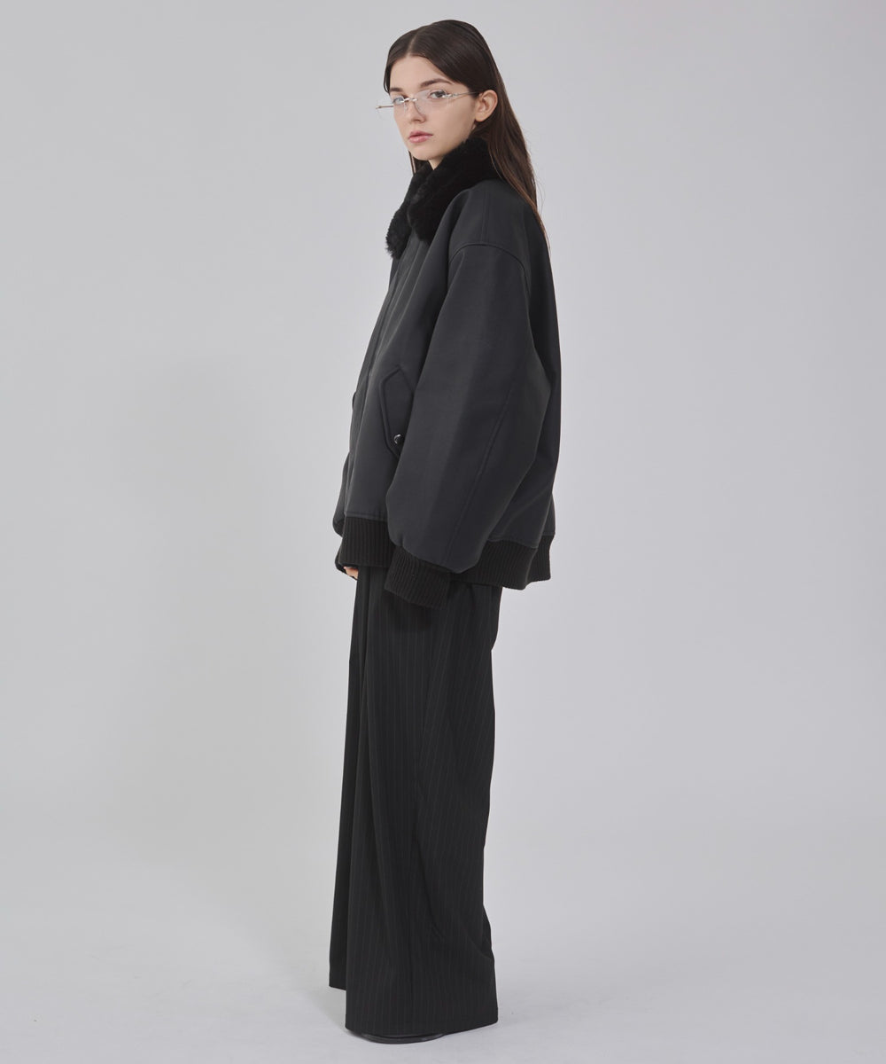 ブラック モデル：162cm L着用