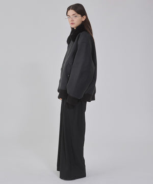 ブラック モデル：162cm L着用