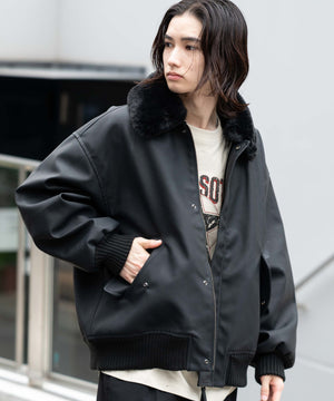 ブラック モデル：175cm L着用