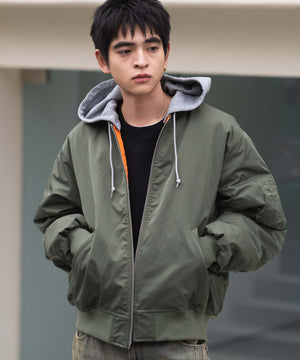 カーキ モデル：180cm L着用