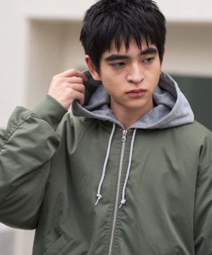 カーキ モデル：180cm L着用