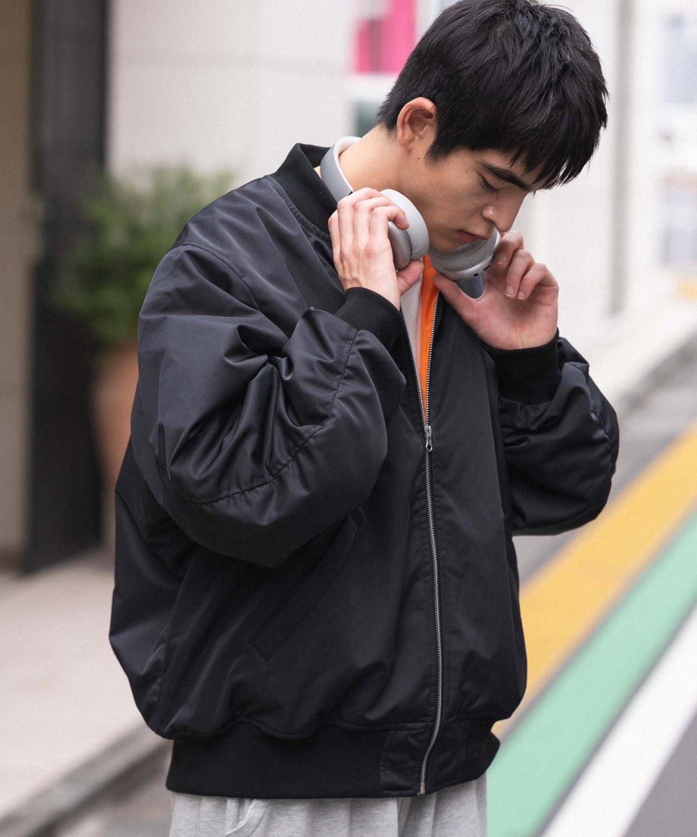 ブラック モデル：180cm L着用