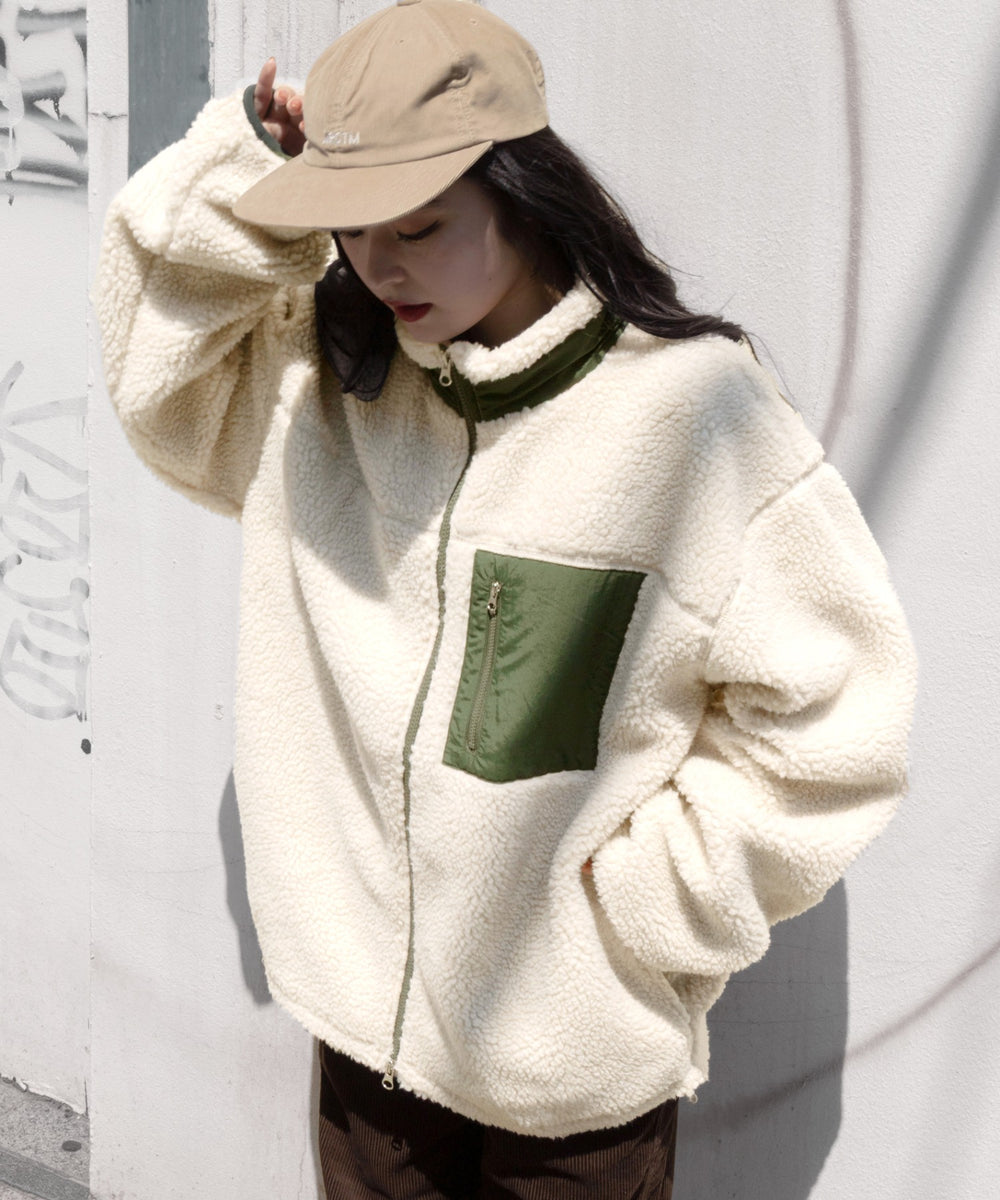 ベージュ モデル：160cm L着用