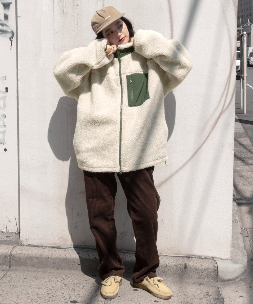 ベージュ モデル：160cm L着用