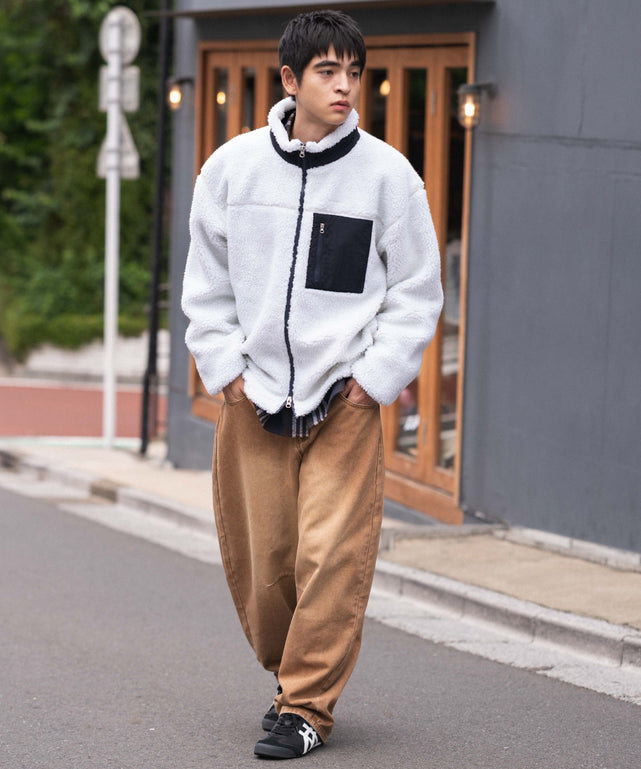 オフホワイト モデル：180cm L着用