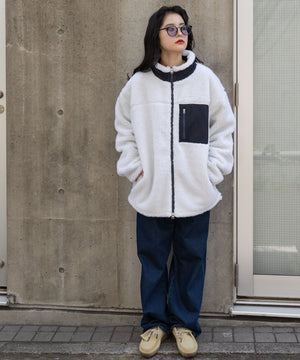 オフホワイト モデル：160cm L着用