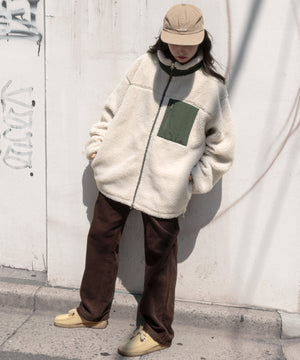 ベージュ モデル：160cm L着用