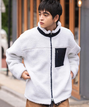 オフホワイト モデル：180cm L着用