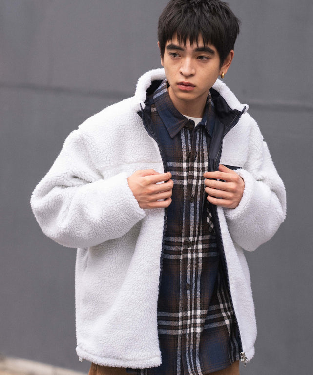 オフホワイト モデル：180cm L着用