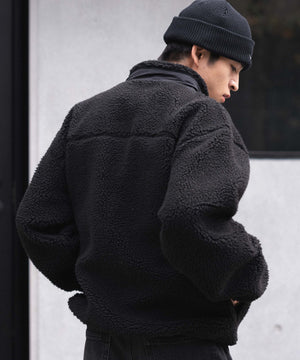 ブラック モデル：180cm L着用