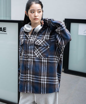 柄３　モデル：161cm M着用