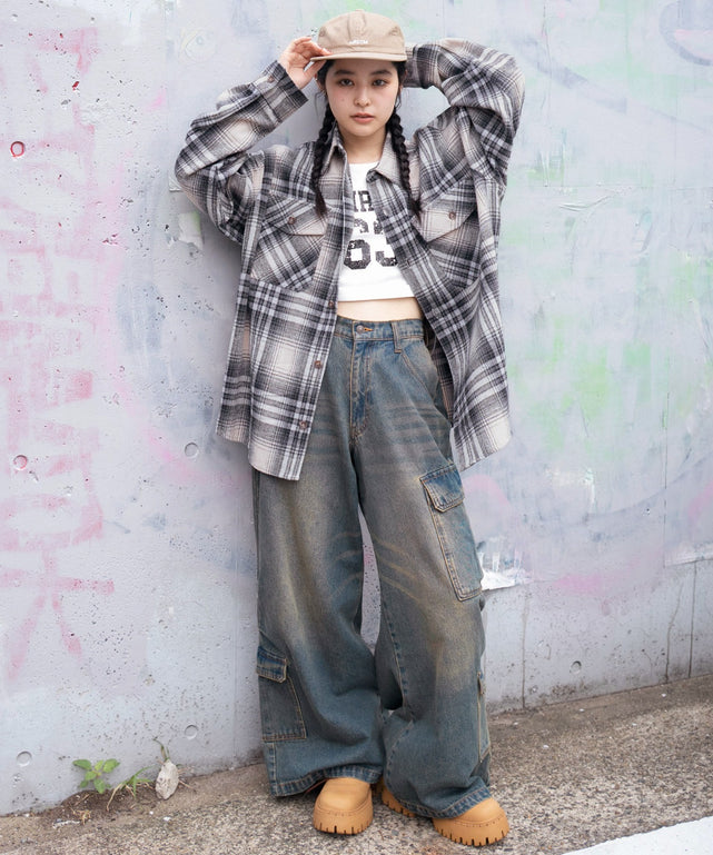 柄２　モデル：161cm M着用