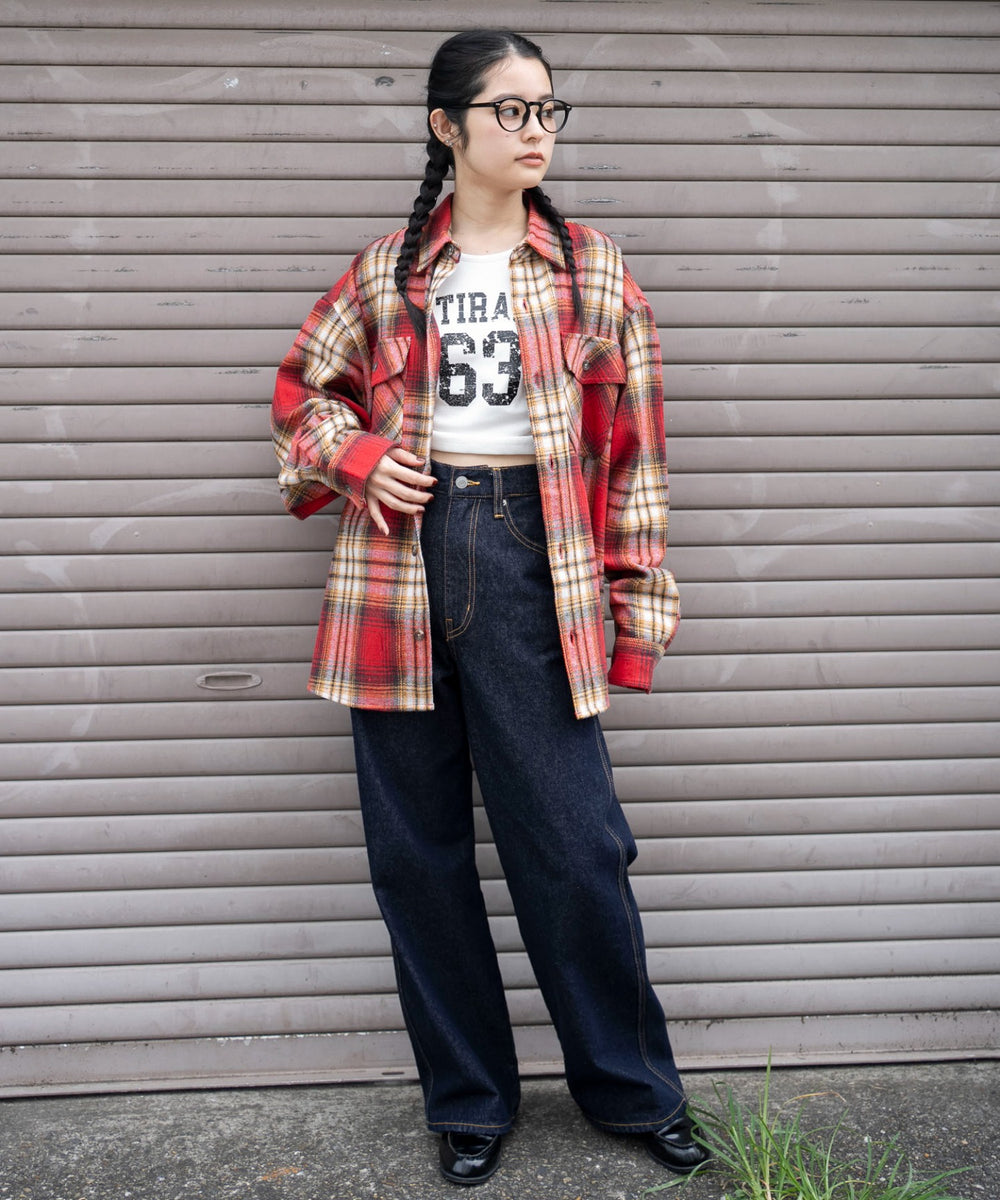 柄６　モデル：161cm M着用