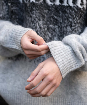 ファジーグラデーションプルオーバー