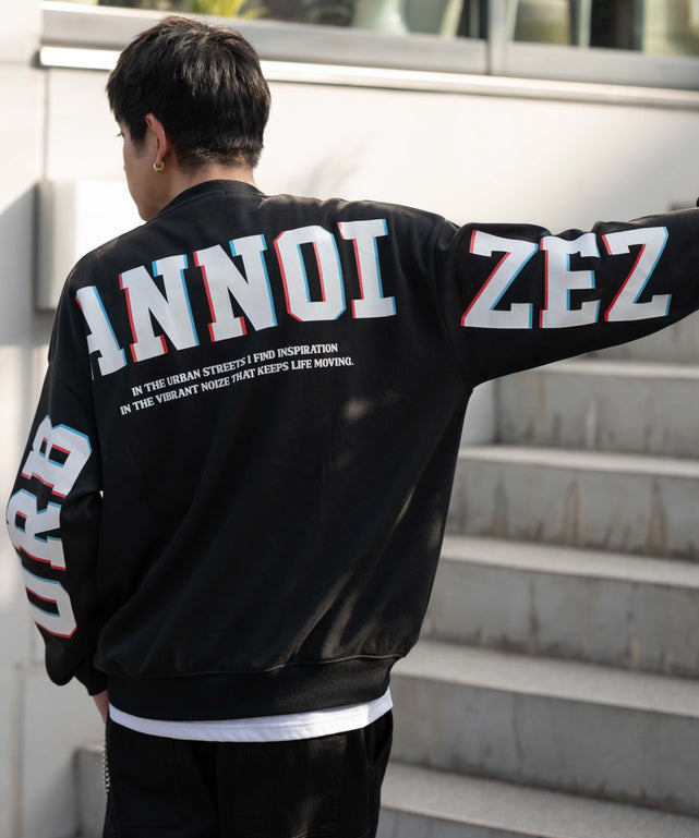 アクセ付き裏シャギーグラフィックプルオーバー/ブラック モデル：180cm L着用