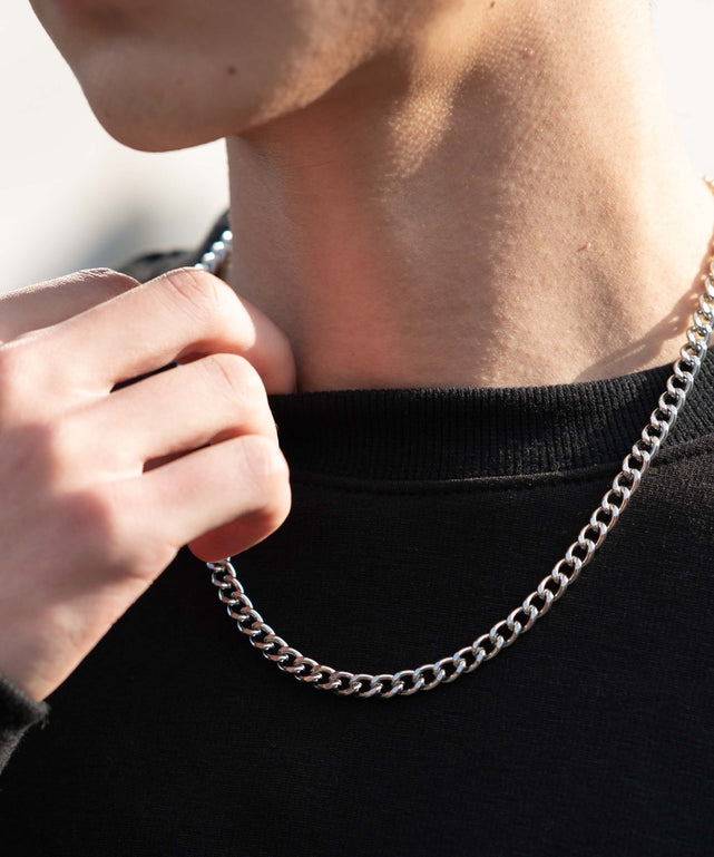 アクセ付き裏シャギーグラフィックプルオーバー