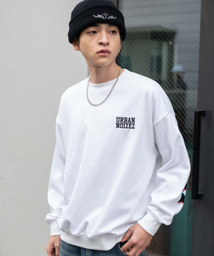 ホワイト モデル：180cm L着用