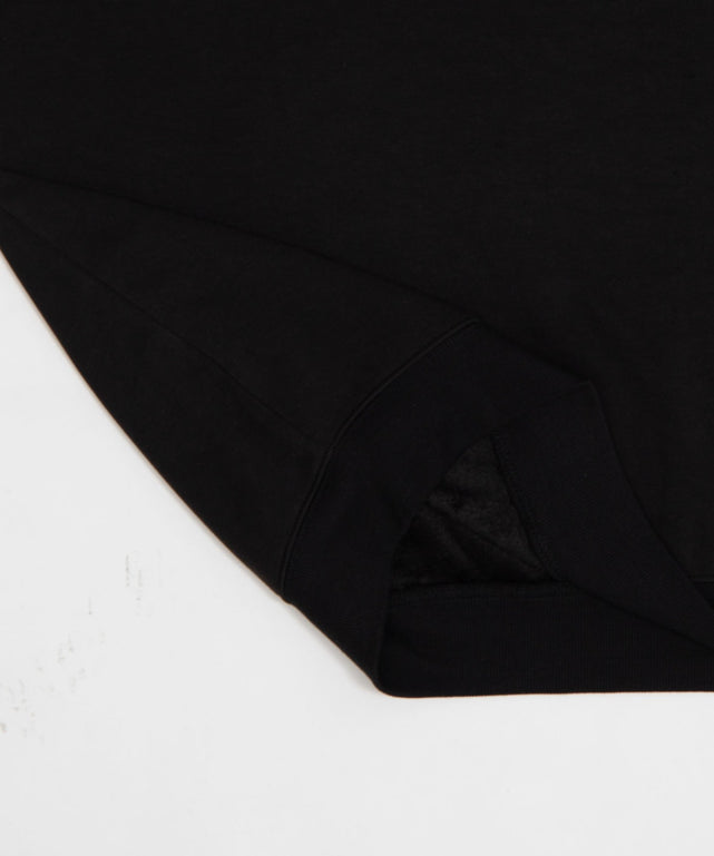 アクセ付き裏シャギーグラフィックプルオーバー