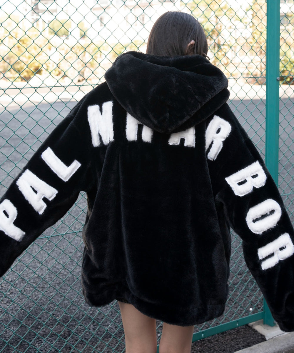 ブラック　モデル：159cm L着用