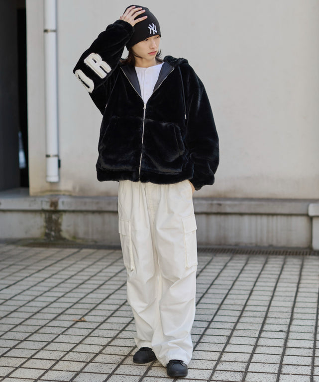 ブラック モデル：175cm L着用