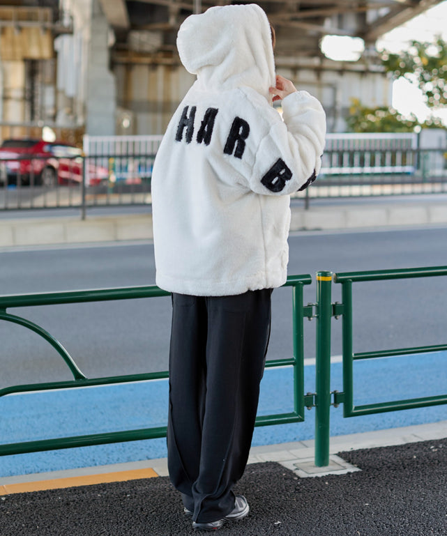 ホワイト モデル：175cm L着用