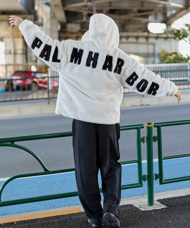 ホワイト モデル：175cm L着用