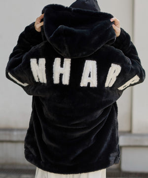 ブラック モデル：175cm L着用