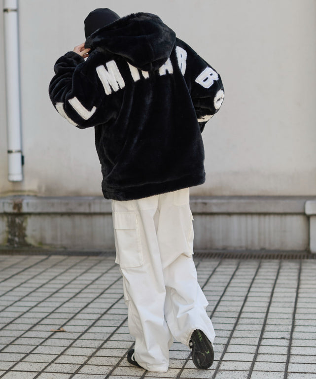 ブラック モデル：175cm L着用