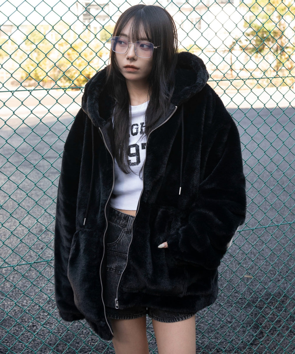 ブラック　モデル：159cm L着用