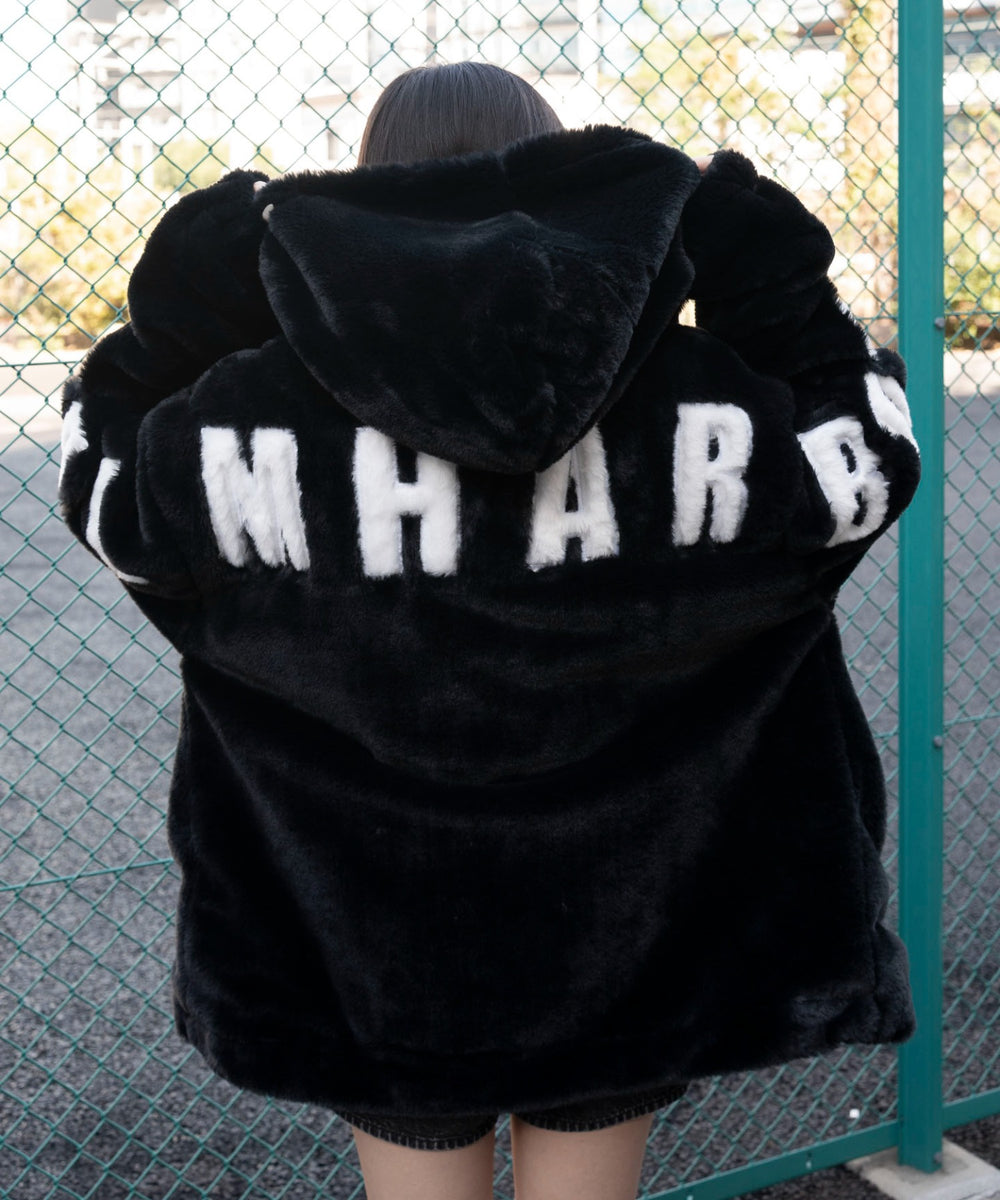 ブラック　モデル：159cm L着用