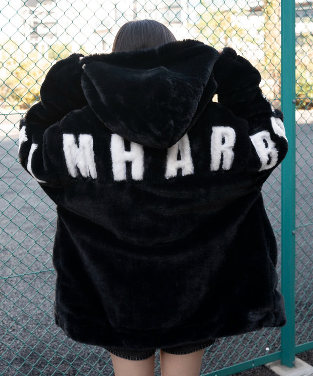 ブラック　モデル：159cm L着用