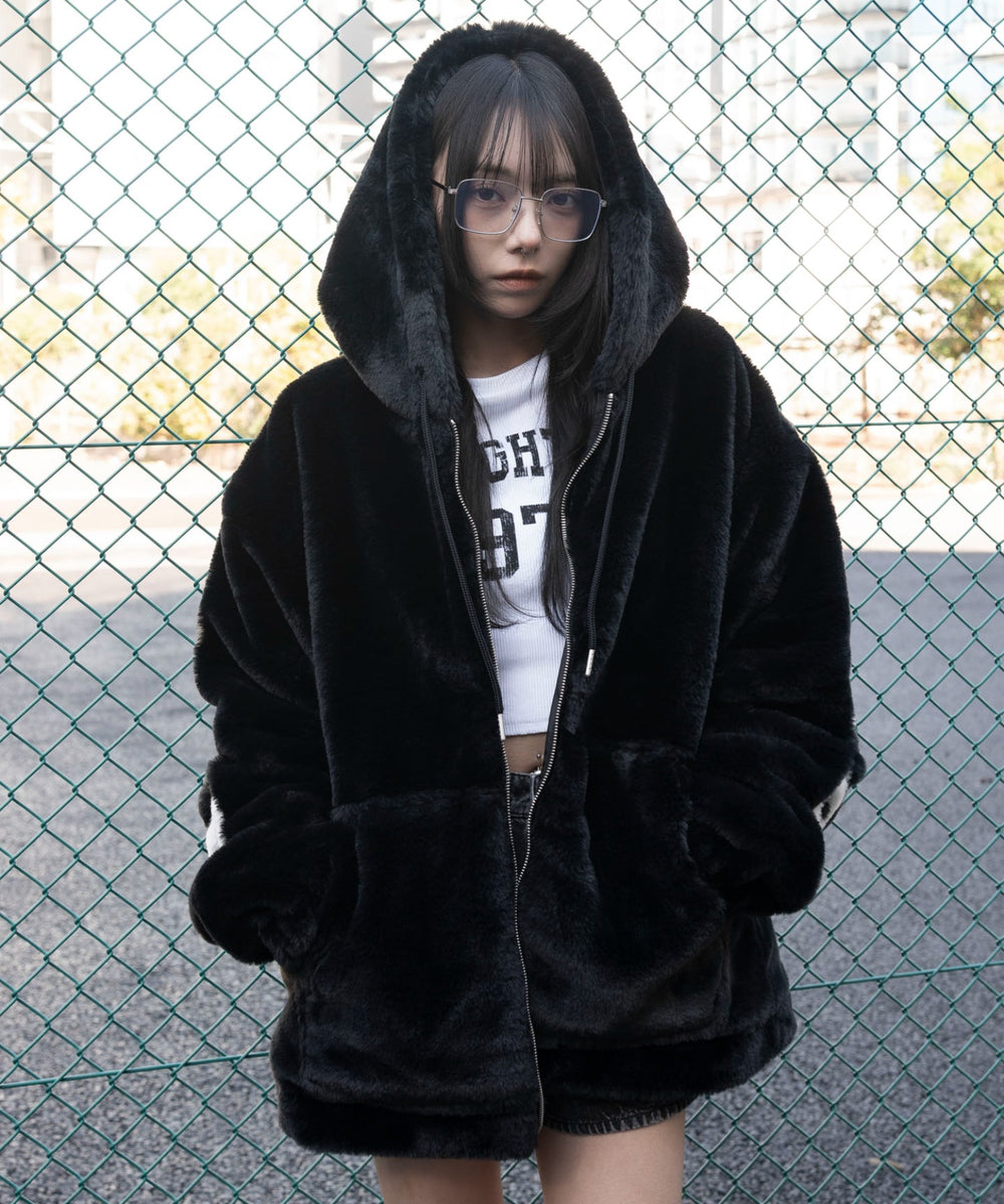 ブラック　モデル：159cm L着用