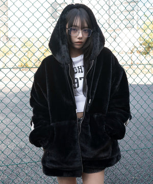 ブラック　モデル：159cm L着用