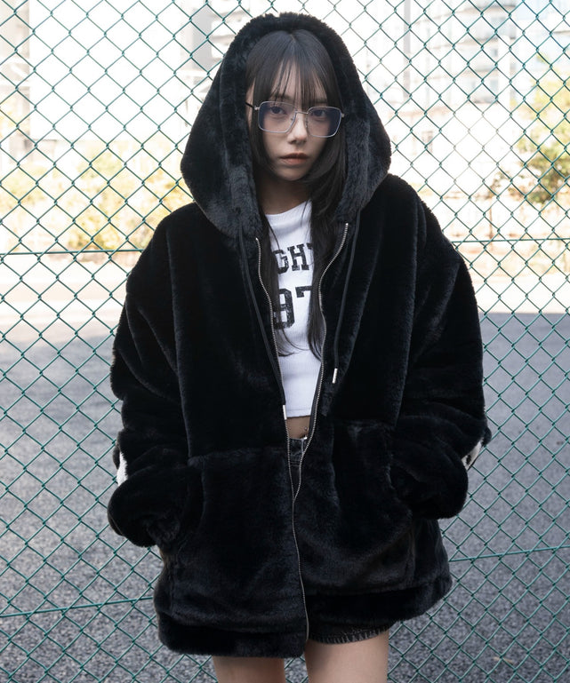 ブラック　モデル：159cm L着用