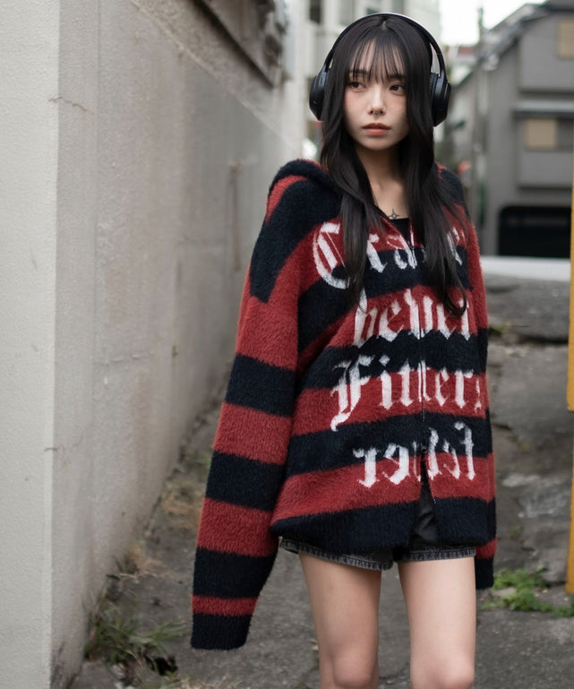 シャギーグラフィックZIPパーカー/レッドボーダー　モデル：159cm L着用