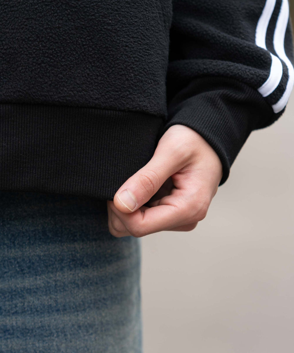 ラインフリースパーカー